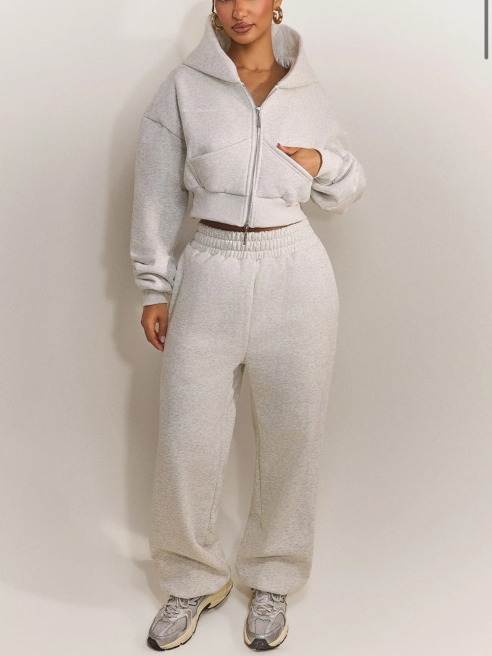 NEW WITH TAGS IN PACKAGING Mars the Label The Classics Cropped Hoodie